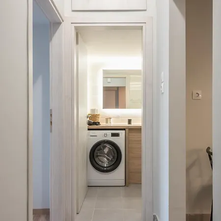 Urban Escape Downtown Apartment Athens